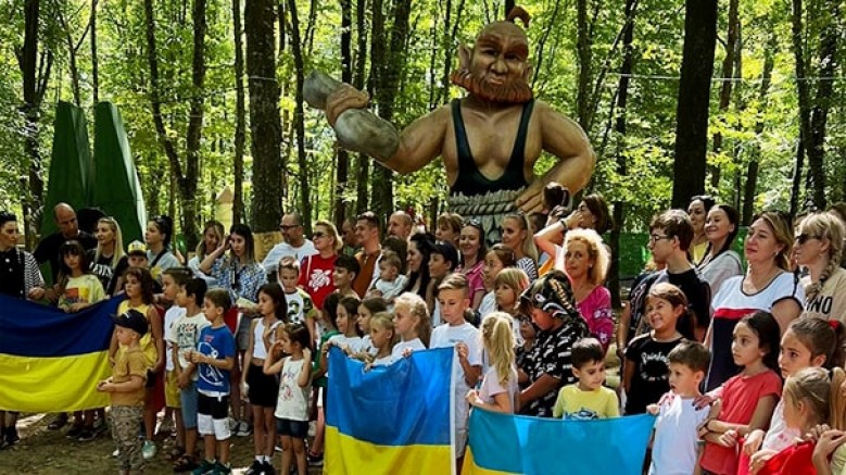 ’Devler Ormanda' sergisi Gastroköy Life Park, Sarıyer'de açıldı