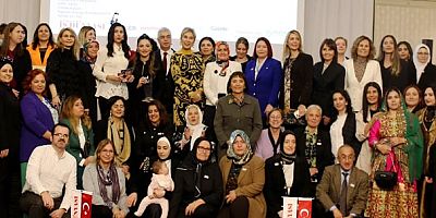 Kadın Girişimcileri Destekleme Zirvesi ve Ödül Töreni’nde yılın başarılı kadınlarına ödülleri takdim edildi