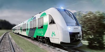 Suudi Demiryolu Şirketi (SAR) ve Alstom, dünyanın ilk hidrojenle çalışan yolcu trenini Suudi Arabistan’da sergiliyor