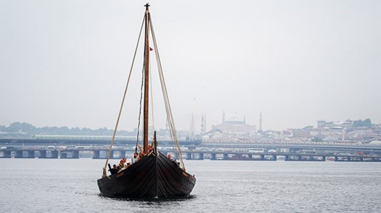 Vikingler’e ait kargo gemisinin rekonstrüksiyonu olan Saga Farmann yelkenlisi, Ekim sonuna kadar; Rahmi M. Koç Müzesi’nde görülebilecek