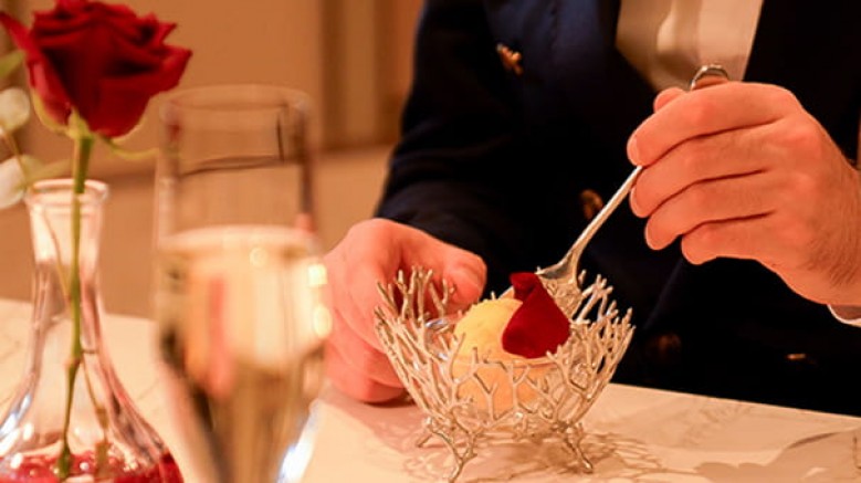 14 Şubat, Address Istanbul'da; şehirden uzaklaşmadan romantik bir mola arayan çiftler için lezzet, iyi yaşam ve romantizmin incelikle harmanlandığı özel bir deneyime dönüşüyor