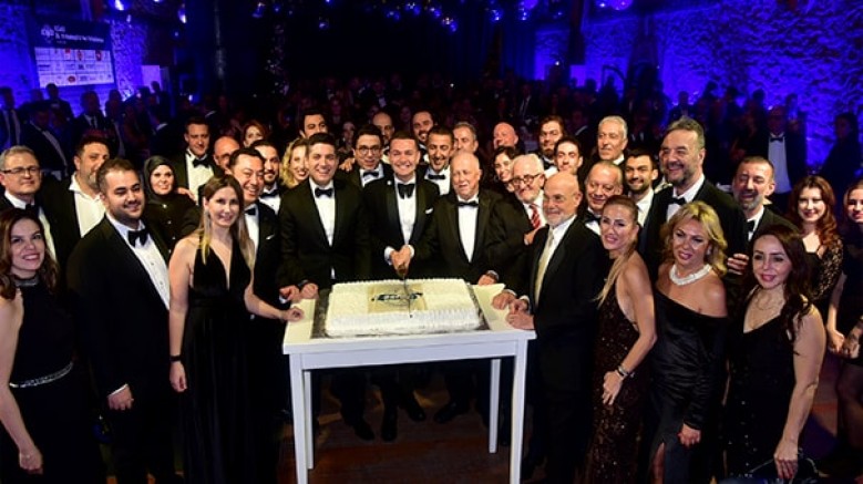 1990’da vizyoner 47 genç iş insanının attığı adım; bugün, Ege’nin ve Türkiye’nin en güçlü genç iş dünyası platformuna dönüştü