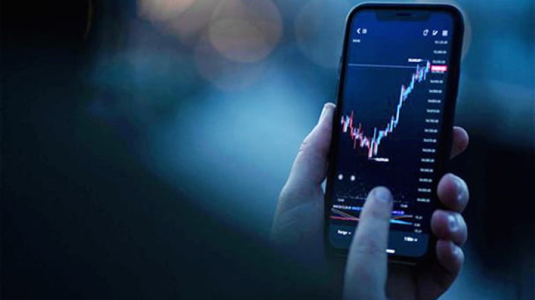 ABD Başkanı Donald Trump, Hindistan'ın Rus ham petrol alımlarını durdurarak bunun yerine; ABD'den ve muhtemelen Venezuela'dan daha fazla petrol satın alacağını duyurdu