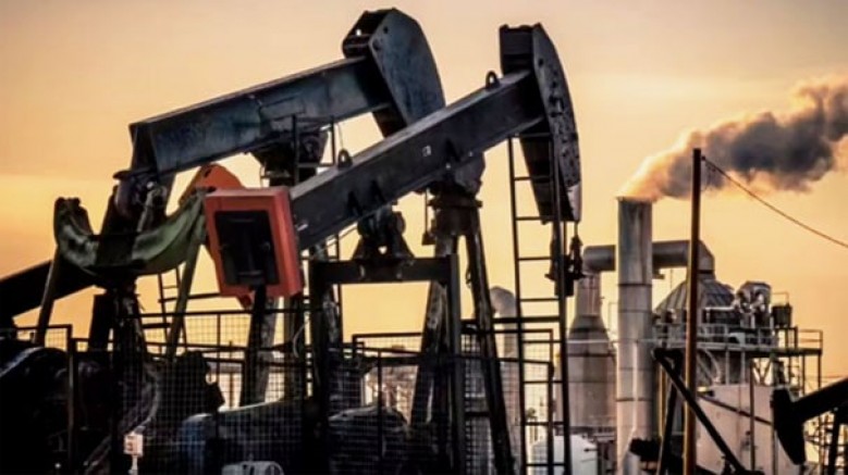 ABD Başkanı Donald Trump'ın Venezuela'ya gidip gelen tüm 'yaptırım uygulanan petrol tankerlerine' 'abluka' emri vermesinin ardından; petrol fiyatları yükseldi