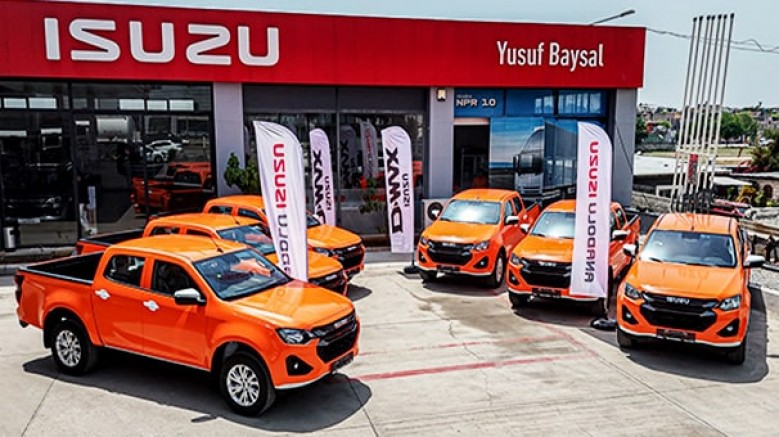 Anadolu Isuzu, Adana Karayolları Bölge Müdürlüğü’nde hizmet aracı olarak kullanılmak üzere; 6 adet D-Max 4x2 AT teslimatı yaptı