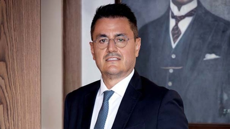 'Arsa sahiplerinin büyük bir kısmı, üst gelir grubuna mensup ve özellikle şehir içindeki mülklerini satmak yerine; beklemeyi tercih ediyor. Bu bekleyiş, konut üretimini sekteye uğratıyor'