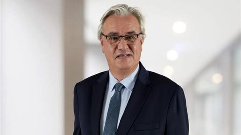 Drogsan İlaçları’nda uzun yıllardır şirketin Genel Müdürlük görevini yürüten Dr. Ersan Küçük, görevini; Türkiye ve Uluslararası Pazarlardan sorumlu Genel Müdür Yardımcısı Dr. Sabri Öncel’e devretti