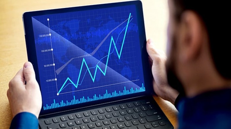 Entertech İstanbul Teknokent bünyesinde faaliyet gösteren RNV.ai, farklı sektörlerdeki kaynak kullanım problemlerini yapay zeka desteğiyle çözerek; doğru ürünün, doğru zamanda, doğru lokasyonda, doğru müşteri ile buluşturulmasını sağlıyor