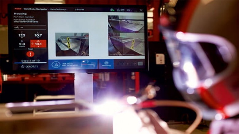 Fronius’un birbiriyle tam uyum içinde çalışan kaynak sistemleri sayesinde; işletmeler, kaynak süreçlerini daha verimli, daha kontrollü ve izlenebilir şekilde yönetebiliyor