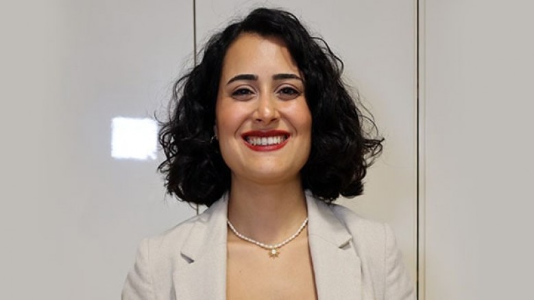 'Kekemelikle yaşayan bireyler, ‘takıldıkları’ kelimeler yüzünden değil; sabırsız dinleyiciler yüzünden sessizleşir'