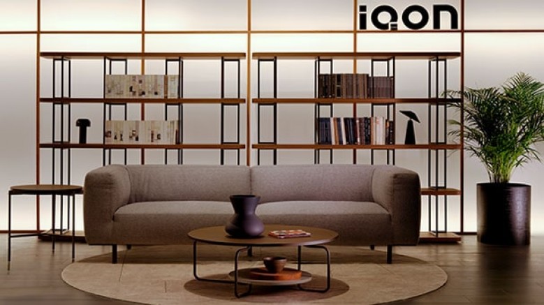 Küçük mekanlar için duvar örmeden alan tanımlayan, ışığı, ferahlığı ve düzeni aynı çizgide buluşturan; saklama ve sergileme üniteleri 