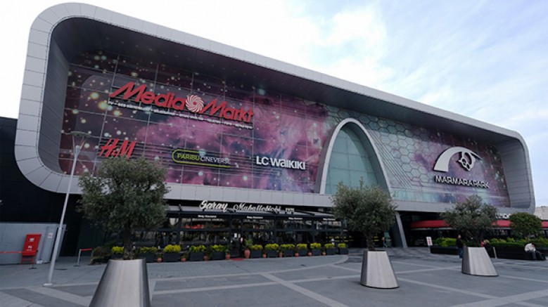 Marmarapark AVM, Türkiye’yi uluslararası arenada temsil eden UCI (Uluslararası Bisiklet Birliği) onaylı profesyonel bisiklet takımı İstanbul Team’e sponsor oldu