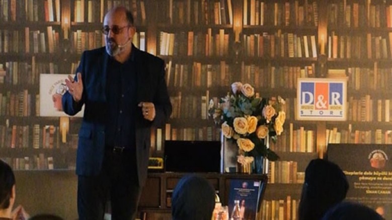 'Ne iş yaptığımı sorduklarında, profesyonel meraklıyım diyorum'