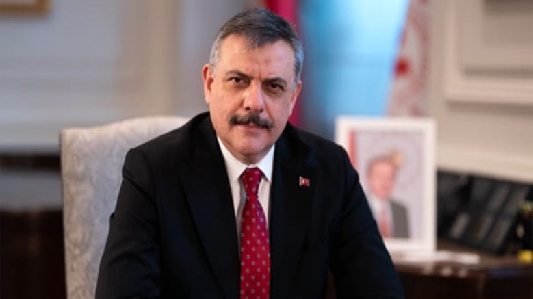 'Standart plakaların yanı sıra; halk arasında 'kalın harfli' olarak bilinen plakalar da belirli şartları taşıması halinde, geçerli sayılacak'