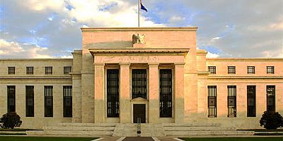 ABD Başkanı Donald Trump, Adalet Bakanlığı'nın; Merkez Bankası (Fed) Başkanı'na yönelik cezai soruşturması nedeniyle artan muhalefetle karşı karşıya olmasına rağmen, Fed Başkanı Jerome Powell'ı eleştirdi