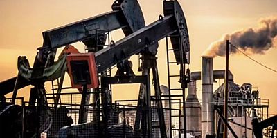 ABD Başkanı Donald Trump'ın Venezuela'ya gidip gelen tüm 'yaptırım uygulanan petrol tankerlerine' 'abluka' emri vermesinin ardından; petrol fiyatları yükseldi