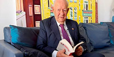 'Bizim Cumhuriyetimiz, Atatürk ve Devrimleriyle bir bütündür'
