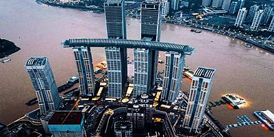 Çin'in ABD'ye ihracatı Kasım'da çift haneli düşüşünü sürdürürken, aynı ayda; toplam ihracatı, üreticilerin alternatif pazarlara sevkiyatlarını artırmasıyla; piyasa beklentilerini büyük ölçüde aştı