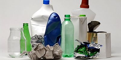 Defalarca geri dönüştürülebilir özelliği ile döngüsel ekonomi ilkelerine en yüksek seviyede katkı sunan malzeme; 'Plastik'