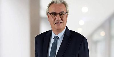 Drogsan İlaçları’nda uzun yıllardır şirketin Genel Müdürlük görevini yürüten Dr. Ersan Küçük, görevini; Türkiye ve Uluslararası Pazarlardan sorumlu Genel Müdür Yardımcısı Dr. Sabri Öncel’e devretti