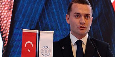 Ege Genç İşadamları Derneği (EGİAD)’nın 17. Dönem Genel Kurulu’nda Alp Avni Yelkenbiçer, başarılarla dolu dört yıllık görevini Kaan Özhelvacı’ya devretti