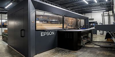 Ergene Havzası’nda faaliyet gösteren Ayyıldız Dokuma, su tüketimini minimize etmek ve üretim kalitesini standardize etmek amacıyla; Epson’un ileri teknolojili Monna Lisa 64000 modelini, Türkiye’de kuran ve aktif kullanan ilk firma oldu