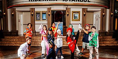 Gerçek dünyanın çocuklara özel bir simülasyonunu sunan KidZania İstanbul'da çocuklar, 10.000 m2’lik bir alanda 67 aktivite, 120’den fazla meslek rolü arasından istediklerini deneyimleyebiliyor