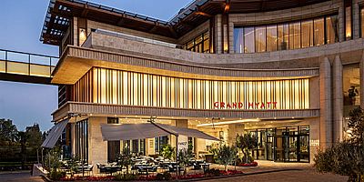 Grand Hyatt İzmir İstinyePark, dünyanın en prestijli seyahat yayınlarından Condé Nast Traveler’ın 2026 Readers’ Choice Awards seçkisine; adını, bir kez daha başarıyla yazdırdı