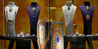 IJS Istanbul Jewelry Show; katılımcı olmak isteyen kadın girişimcilere özel katılım desteği, ayrıca; fuarda ilk kez yer alacak markalara özel indirimler sağlıyor