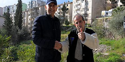 Turkmall, Karabağlar Esentepe Mahallesi'ndeki Forum Göztepe projesinde yıkım ruhsatı bekleyişini sürdürürken; bu gecikme nedeniyle mağduriyet yaşayan ihtiyaç sahibi vatandaşların da yardımına koşuyor