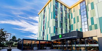 Uygun fiyatların eğlenceli tasarımla buluştuğu ekonomik bir marka olan ibis Styles; İstanbul Kurtköy'de ferah,   havadar ve işlevsel odalarıyla huzurlu bir konaklama deneyimi sunuyor