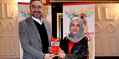 Uyumsoft İcra Kurulu Üyesi Zeliha Murat Tarımer'e, Kadın Girişimcileri Destekleme Zirvesi'nde 'Kadın İstihdamına Değer Katan Ödülü'