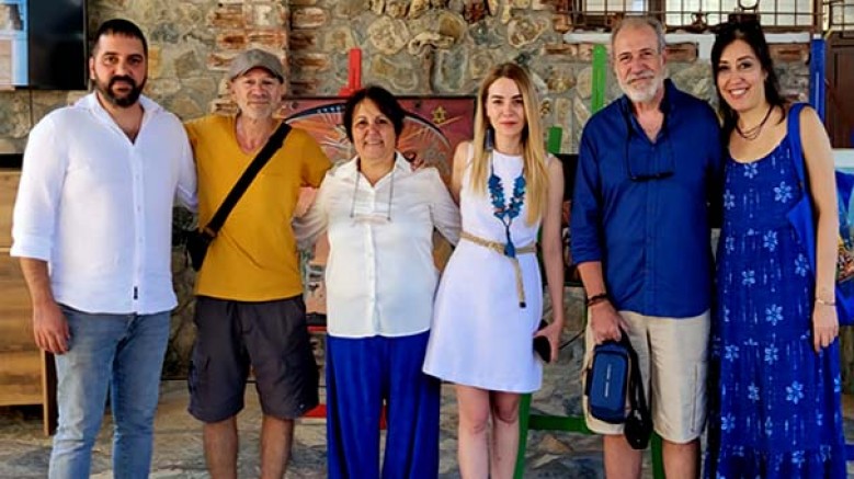 Türkiye’de ilk kez sergilenen orijinal Kızılderili totemi, Tahtakuşlar Etnografya Galerisi’nde sanatseverlerle buluştu